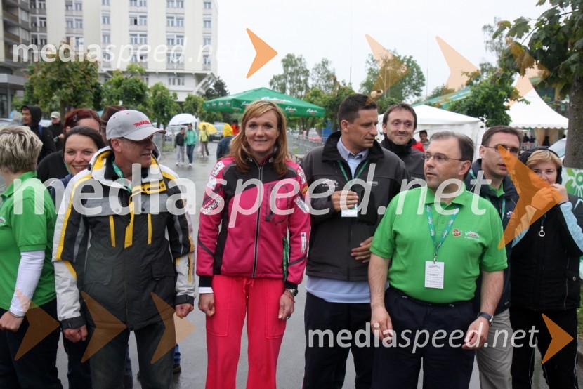 ..., Petra Majdič, tekačica na smučeh, Robi Fišer, projektni vodja na Pomurskem sejmu d.d. in mag. Mladen Kučiš, direktor Terme Radenci30. maraton Treh src