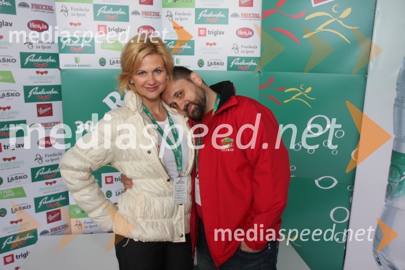 Norma Bale in Dejan Vedlin, povezovalca dogodka30. maraton Treh src