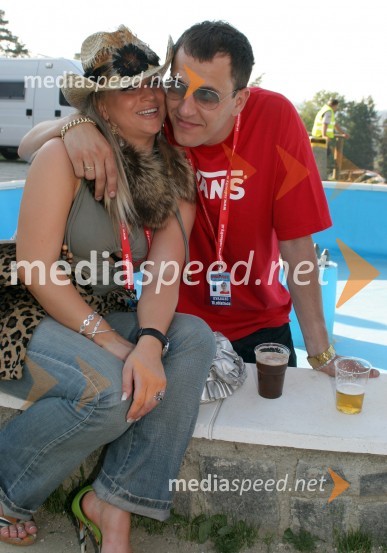 6pack Čukur, raper in njegovo dekle DJ Nika, krznarkaRadio City 10. rojstni dan, koncert