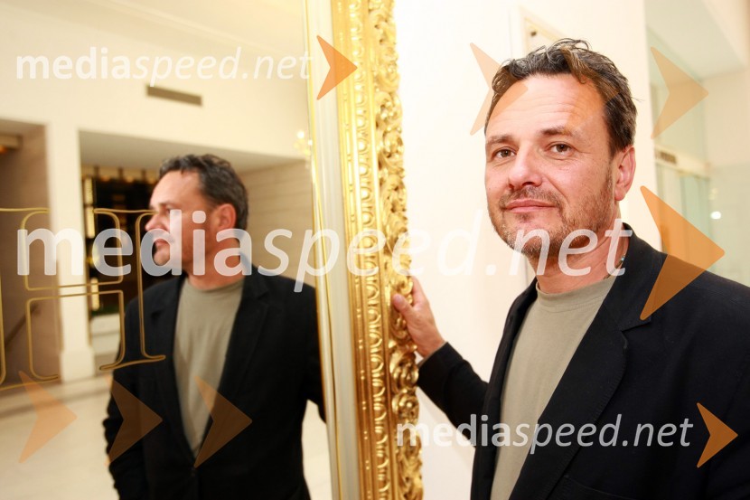 Dr. Dragan Potočnik, predavatelj na Filozofski fakulteti in predsednik popotniškega društva VagantDr. Dragan Potočnik, predavatelj na Filozofski fakulteti in predsednik popotniškega društva Vagant