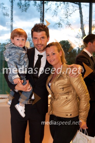 Dalibor Stevanović, nogometaš z družinoPredstavitev slovenske nogometne reprezentance