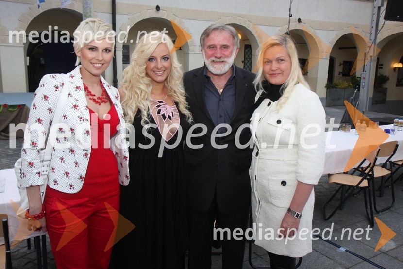 Monika Pučelj, pevka, Duška Stanišič, manekenka, direktorica modne agencije Studio 2s in organizatorka prireditve Miss Koroške, Matjaž Zanoškar, župan občine Slovenj Gradec ter ...Miss Koroške 2010 je postala Sandra Skutnik