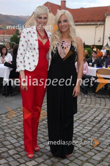 Monika Pučelj, pevka ter Duška Stanišič, manekenka, direktorica modne agencije Studio 2s in organizatorka prireditve Miss KoroškeMiss Koroške 2010 je postala Sandra Skutnik