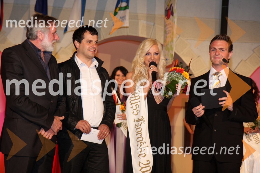 Matjaž Zanoškar, župan občine Slovenj Gradec, ..., Duška Stanišič, manekenka, direktorica modne agencije Studio 2s in organizatorka prireditve Miss Koroške in Matjaž Homan, povezovalec prireditveMiss Koroške 2010 je postala Sandra Skutnik