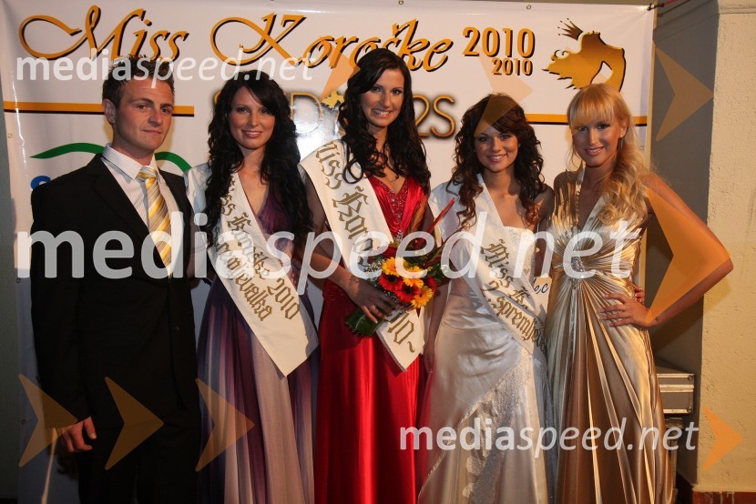 Matjaž Homan, povezovalec prireditve, Sandra Adam, prva spremljevalka Miss Koroške 2010, Sandra Skutnik, Miss Koroške 2010, Tanja Volič, druga spremljevalka Miss Koroške 2010 in Tjaša Sidar, Miss Hawaiian Tropic 2010 in povezovalka prireditveMiss Koroške 2010 je postala Sandra Skutnik