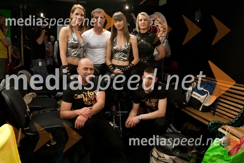 Brane Baloh in njegovi asistentiSlovenija ima talent, 4. polfinalna oddaja, novi finalistki sta: Maja Keuc in Tina Drole