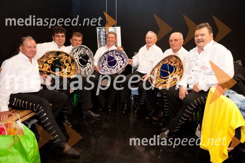 Mariachi La PalomaSlovenija ima talent, 4. polfinalna oddaja, novi finalistki sta: Maja Keuc in Tina Drole