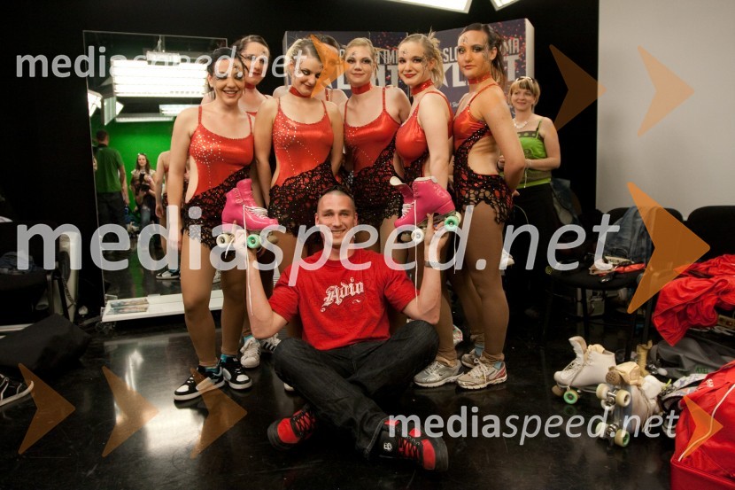 Mek StajlSlovenija ima talent, 4. polfinalna oddaja, novi finalistki sta: Maja Keuc in Tina Drole