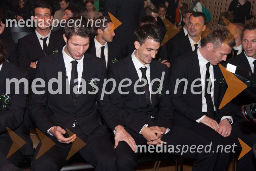 Boštjan Cesar, nogometaš, Branko Ilič, nogometaš in Matej Mavrič Rožič, nogometašPredstavitev slovenske nogometne reprezentance