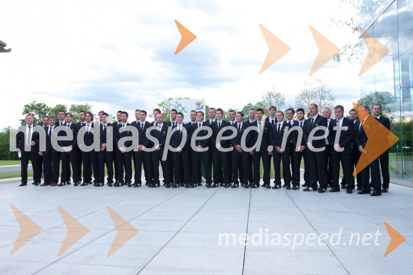 	Slovenska nogometna reprezentancaPredstavitev slovenske nogometne reprezentance