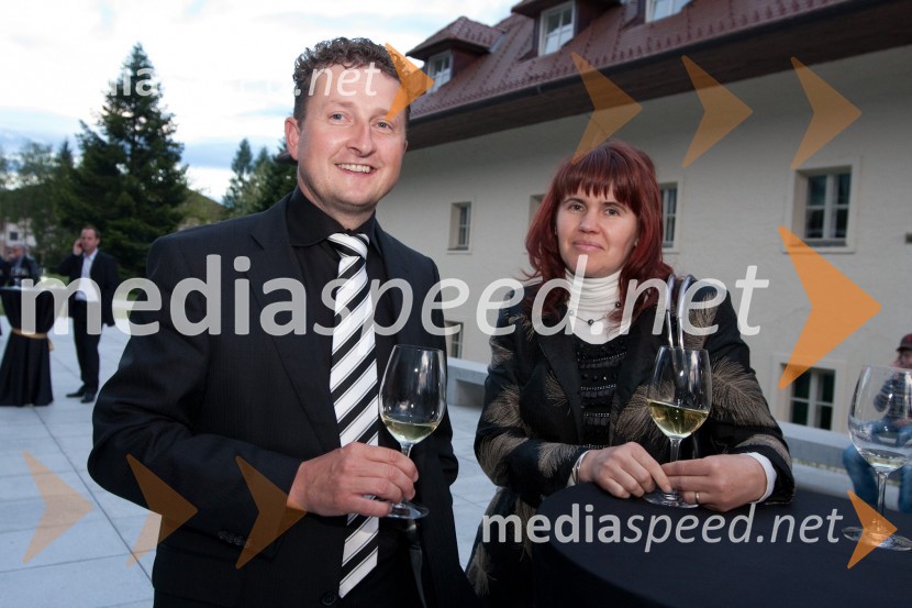 Danilo Steyer, vinogradništvo Steyer vina in soproga MagdaPredstavitev slovenske nogometne reprezentance