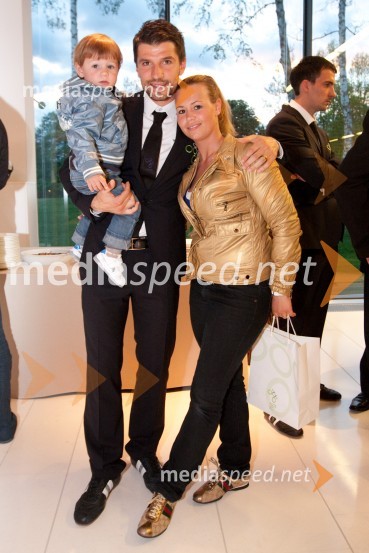 Dalibor Stevanović, nogometaš z družinoPredstavitev slovenske nogometne reprezentance