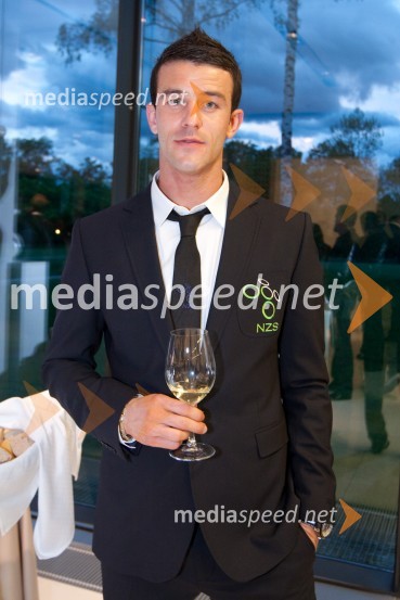 Mirnes Šišić, nogometašPredstavitev slovenske nogometne reprezentance