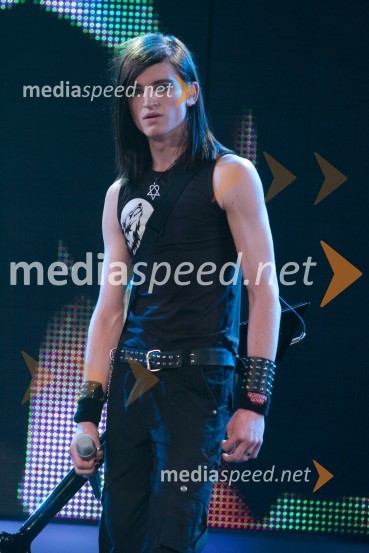 Anže MedvedSlovenija ima talent, 4. polfinalna oddaja, novi finalistki sta: Maja Keuc in Tina Drole