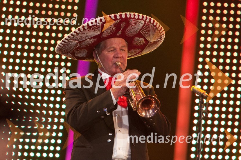 Mariachi La PalomaSlovenija ima talent, 4. polfinalna oddaja, novi finalistki sta: Maja Keuc in Tina Drole