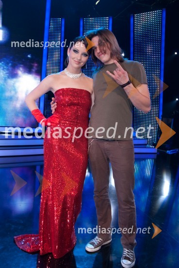 Maja Keuc in fant Tim KoresSlovenija ima talent, 4. polfinalna oddaja, novi finalistki sta: Maja Keuc in Tina Drole