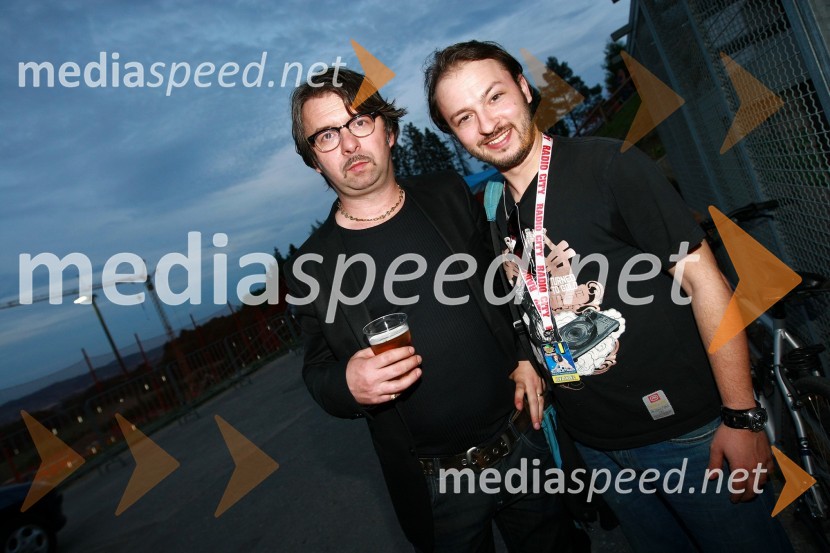 Robert Pešut - Magnifico, glasbenik in njegov brat Aleksander Pešut - Shatzi, bobnar15. obletnica Radia City, koncert