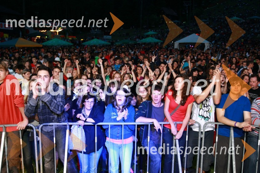 Obiskovalci koncerta15. obletnica Radia City, koncert