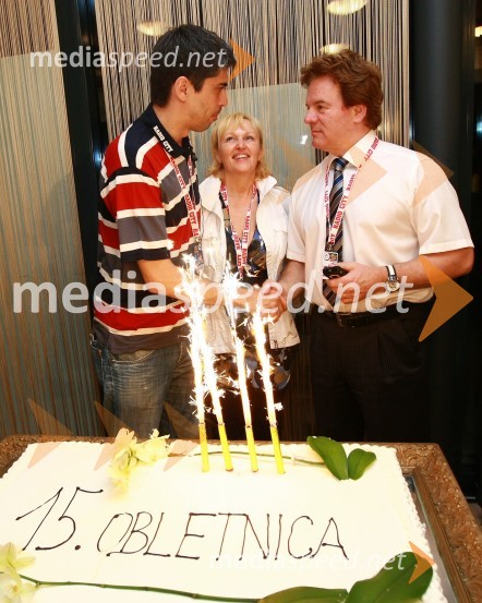 Bor Greiner, odgovorni urednik Radia City, Andreja Ročnik in Mišo Hölbl, direktor in lastnik radia City15. obletnica Radia City, koncert