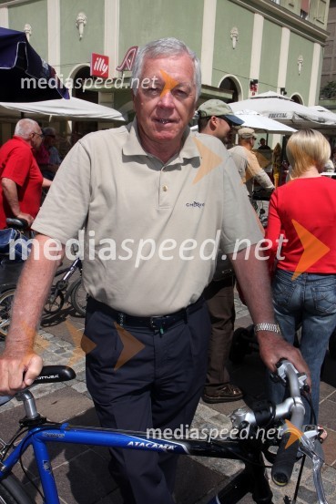 Tone Vogrinec, nekdanji direktor alpskih smučarskih disciplin in direktor smučarskega skladaEzl ek, srečanje 2010, Jure Doležal postal frajer Ezl Eka