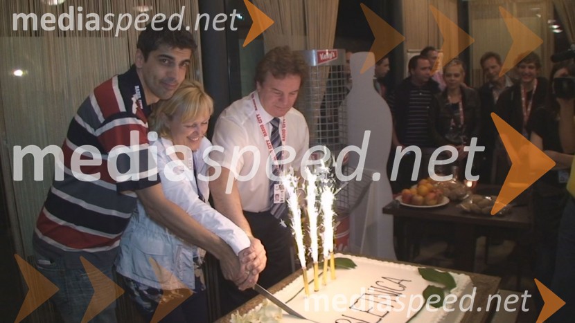 Video 15. koncert Radio City, Mišo Hölbl, Bor Greiner, Tadej Toš, Magnifico, Boštjan Bračič, Jan Plestenjak, Franc Kangler, Zlatko Zahovič15. obletnica Radia City, koncert