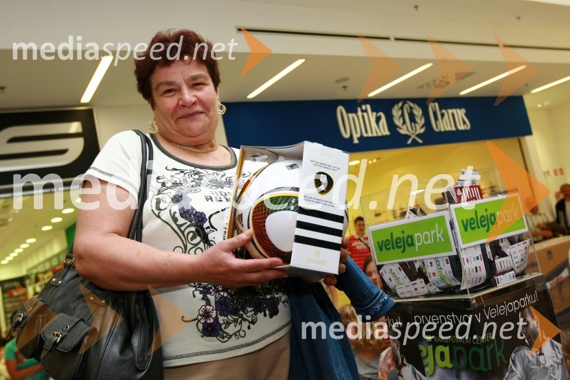 ObiskovalkaVelejapark, nastop skupine Casanova