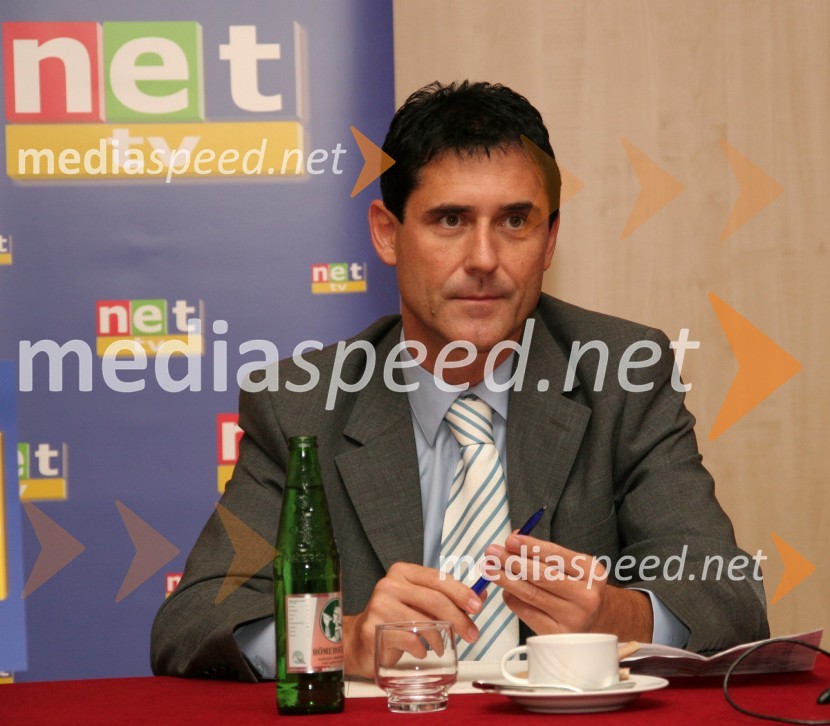 Stojan AuerMelodije morja in sonca, tiskovna konferenca