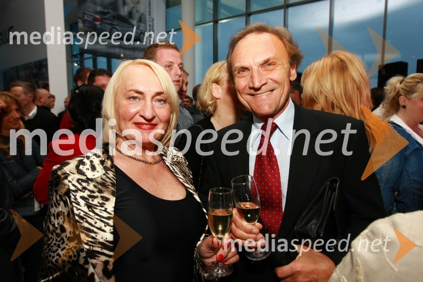 Marjana Seles ustanoviteljica in solastnica podjetja Selmar d.o.o.
in Emilijan Kožar, Protech BiroOdprtje najsodobnejšega BMW salona Selmar Maribor