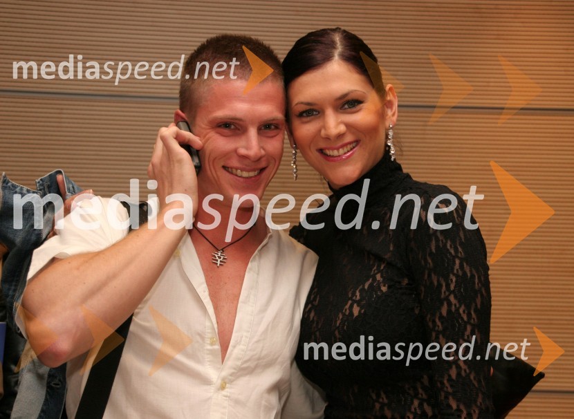 Erik Ferfolja in Manca Špik, pevkaMelodije morja in sonca, tiskovna konferenca