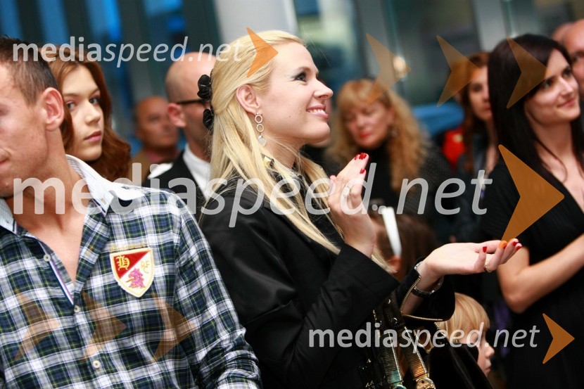 Veronika Seles, soproga Uroša SelesaOdprtje najsodobnejšega BMW salona Selmar Maribor