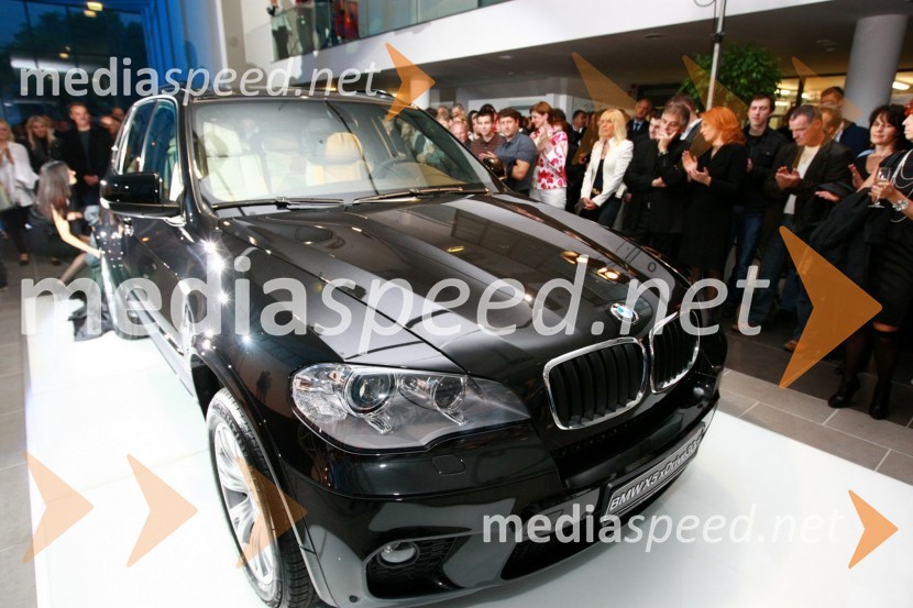 BMW X5 xDrive30dOdprtje najsodobnejšega BMW salona Selmar Maribor