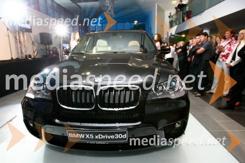 BMW X5 xDrive30dOdprtje najsodobnejšega BMW salona Selmar Maribor