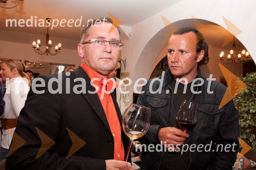 Janez Bratož, kuhar in Vasja Čotar, vinarKulinarična potepanja - otvoritev fotografske razstave Mateje Jordovič  Potočnik