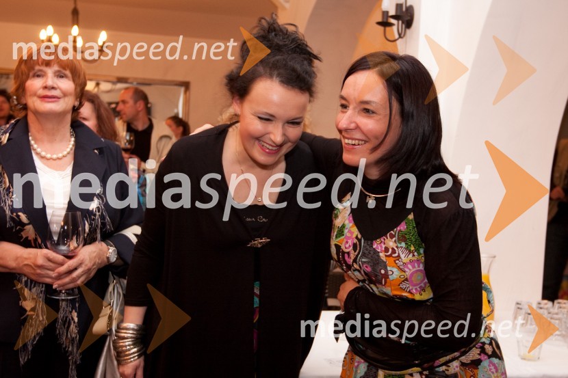 Nina Župevec, lastnica gostilne Katrca in Mateja Jordovič Potočnik, fotografinjaKulinarična potepanja - otvoritev fotografske razstave Mateje Jordovič  Potočnik