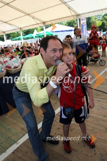 Jože Potrebuješ, član skupine Čuki in ...5. DM tek za ženske