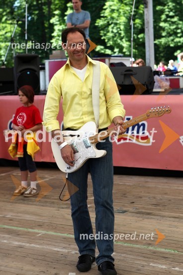 Jože Potrebuješ, član skupine Čuki5. DM tek za ženske