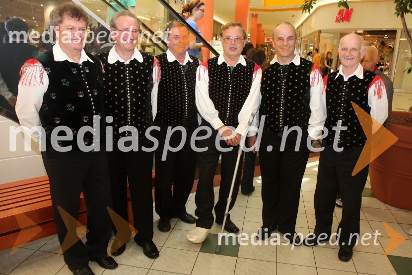 Ansambel Lojzeta Slaka in Fantje s Praprotna2. festival narodnozabavne glasbe v Europarku