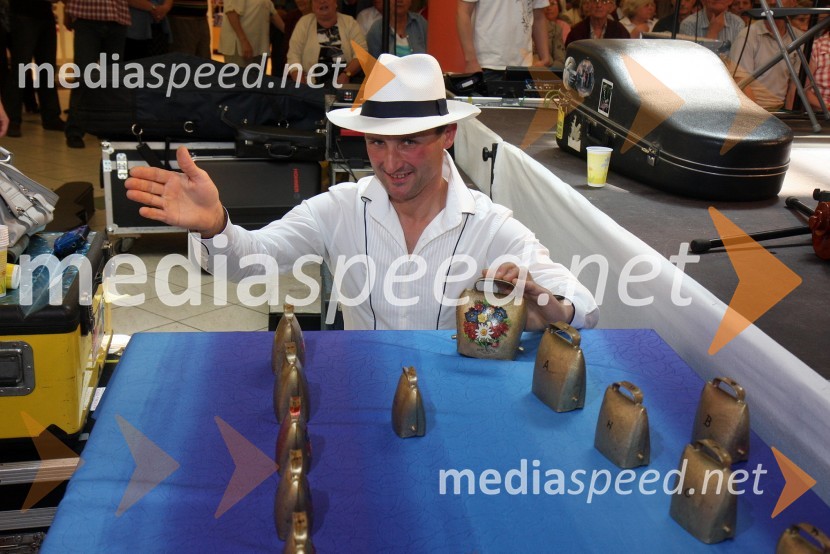 Marjan Novak2. festival narodnozabavne glasbe v Europarku