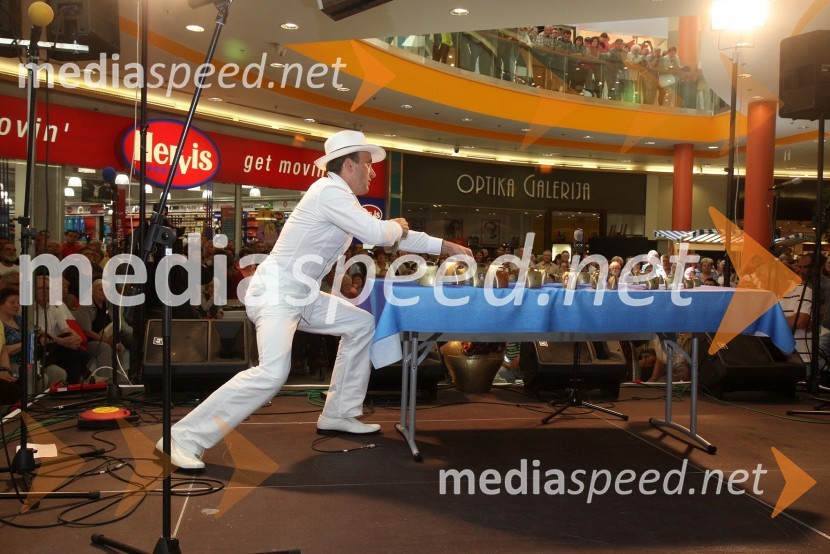 Marjan Novak2. festival narodnozabavne glasbe v Europarku