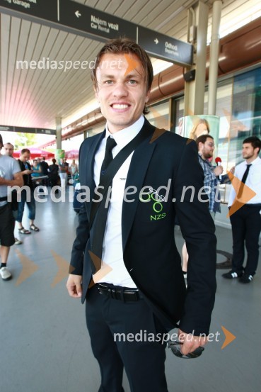 Zlatko Dedič, član slovenske nogometne reprezentanceOdhod Slovenske nogometne reprezentance v Južno Afriško Republiko