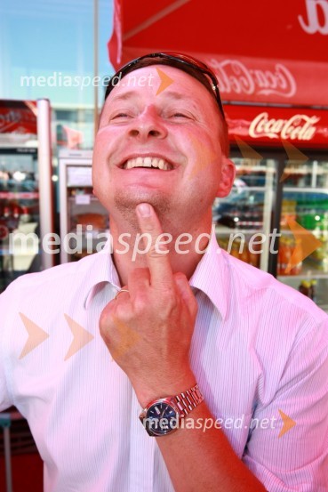 Danilo Steyer, vinogradništvo Steyer vinaOdhod Slovenske nogometne reprezentance v Južno Afriško Republiko