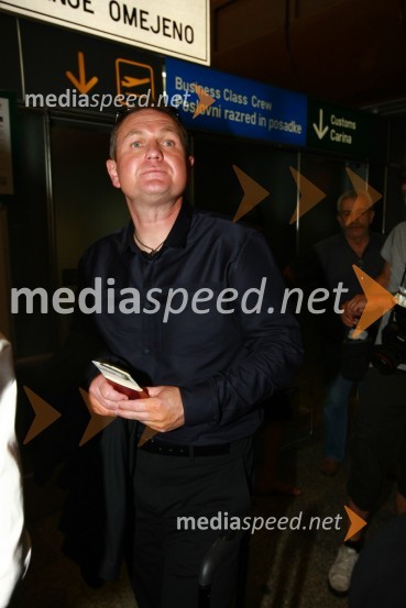 Matjaž Kek, selektor slovenske nogometne reprezentanceOdhod Slovenske nogometne reprezentance v Južno Afriško Republiko