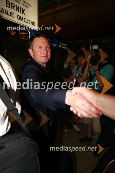 Matjaž Kek, selektor slovenske nogometne reprezentanceOdhod Slovenske nogometne reprezentance v Južno Afriško Republiko