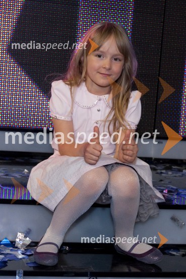 Lina Kuduzović, zmagovalka oddaje Slovenija ima talentSlovenija ima talent, finale - Lina Kuduzovič je velika zmagovalka