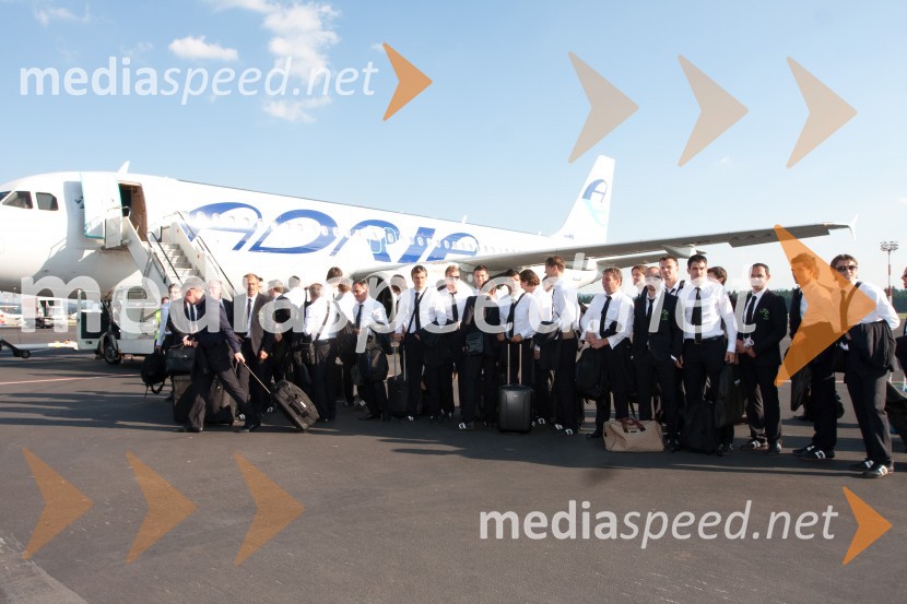 Člani slovenske nogometne reprezentanceOdhod Slovenske nogometne reprezentance v Južno Afriško Republiko