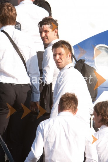 Dalibor Stevanović in Boštjan Cesar, člana slovenske nogometne reprezentanceOdhod Slovenske nogometne reprezentance v Južno Afriško Republiko