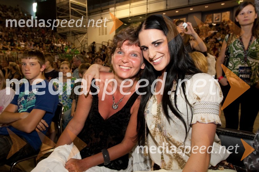 Taissha, tekmovalka oddaje Slovenija ima talent in mama MojcaSlovenija ima talent, finale - Lina Kuduzovič je velika zmagovalka