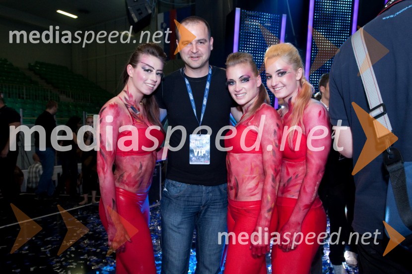 Dunking Devils, finalisti oddaje Slovenija ima talent ter Davor Božič, glasbenik in TV voditelj
Slovenija ima talent, finale - Lina Kuduzovič je velika zmagovalka