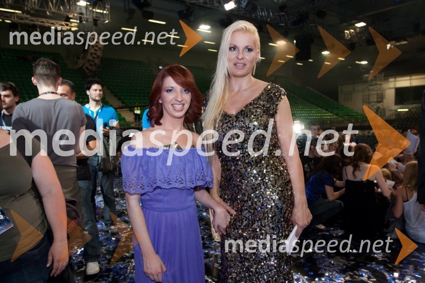 Fanika Križaj, finalistka oddaje Slovenija ima talent in Lucienne Lončina, članica žirije  	 
	Slovenija ima talent, finale - Lina Kuduzovič je velika zmagovalka