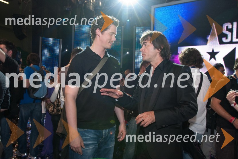 Boštjan Bračič, tekmovalec oddaje Slovenija ima talent in Brane Kastelic, član žirijeSlovenija ima talent, finale - Lina Kuduzovič je velika zmagovalka